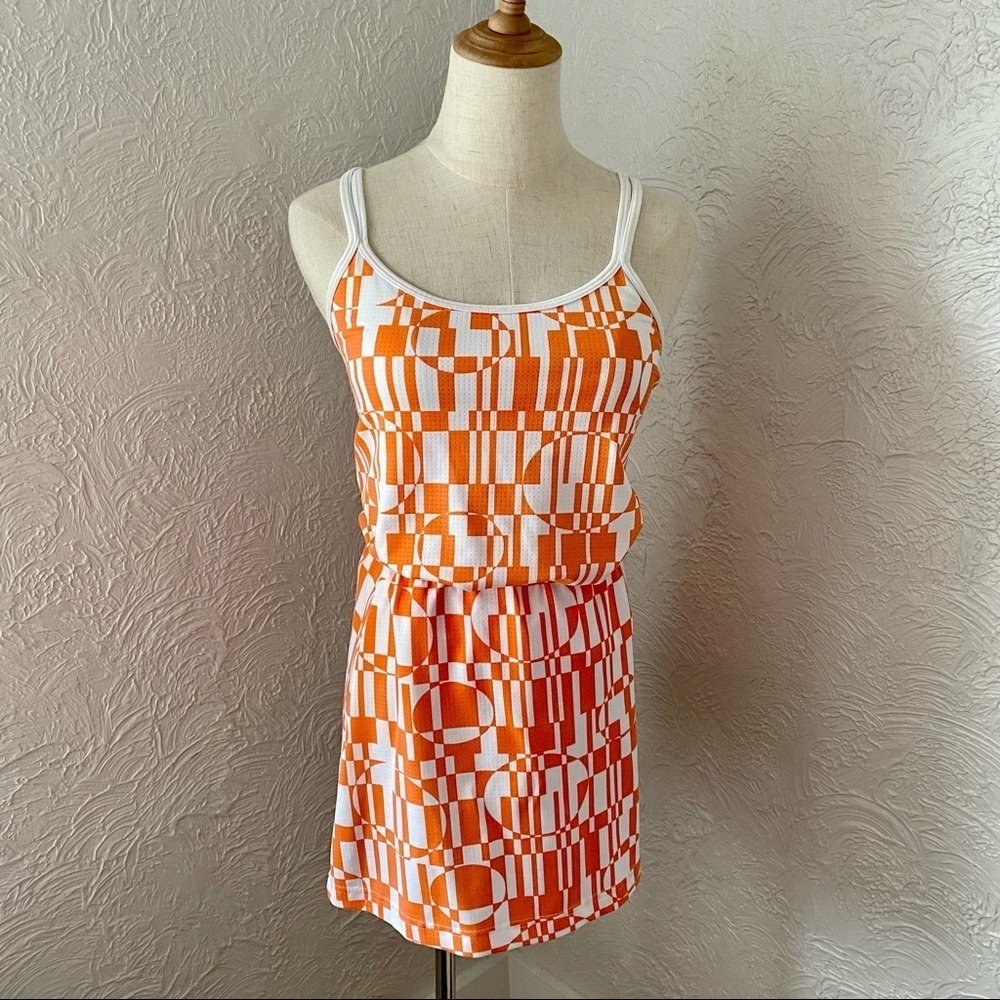 Vintage Orange Geometric Print Tennis Set